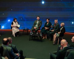 oslava v Planetariu
